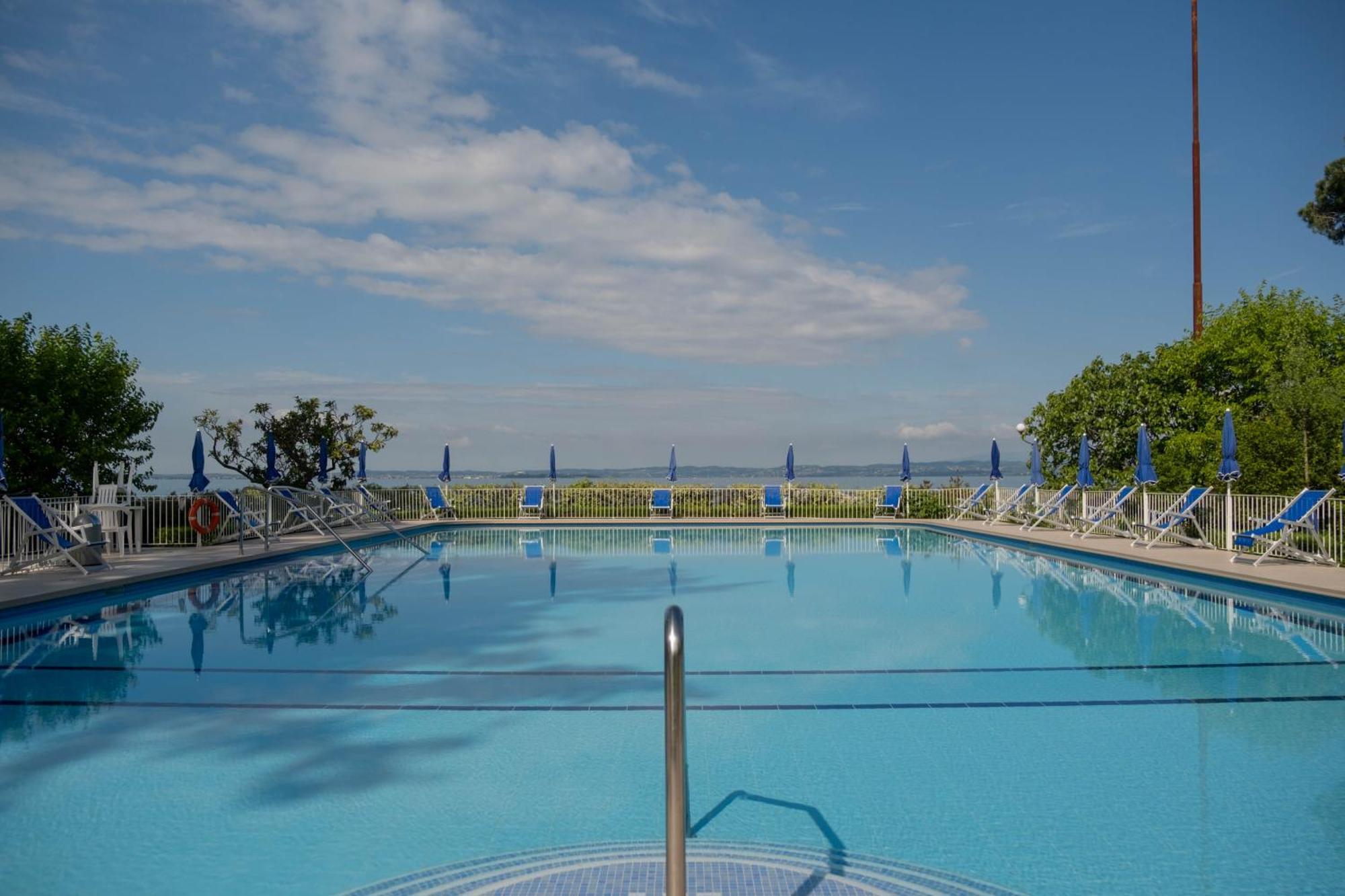 Hotel Vela D'Oro ***S บาร์โดลิโน ภายนอก รูปภาพ