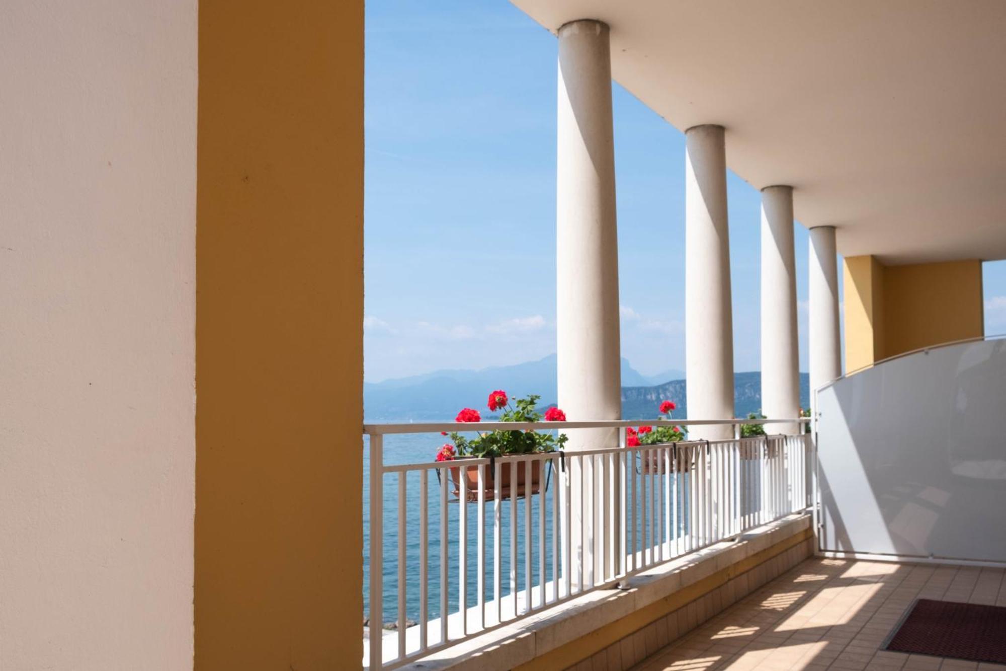 Hotel Vela D'Oro ***S บาร์โดลิโน ภายนอก รูปภาพ