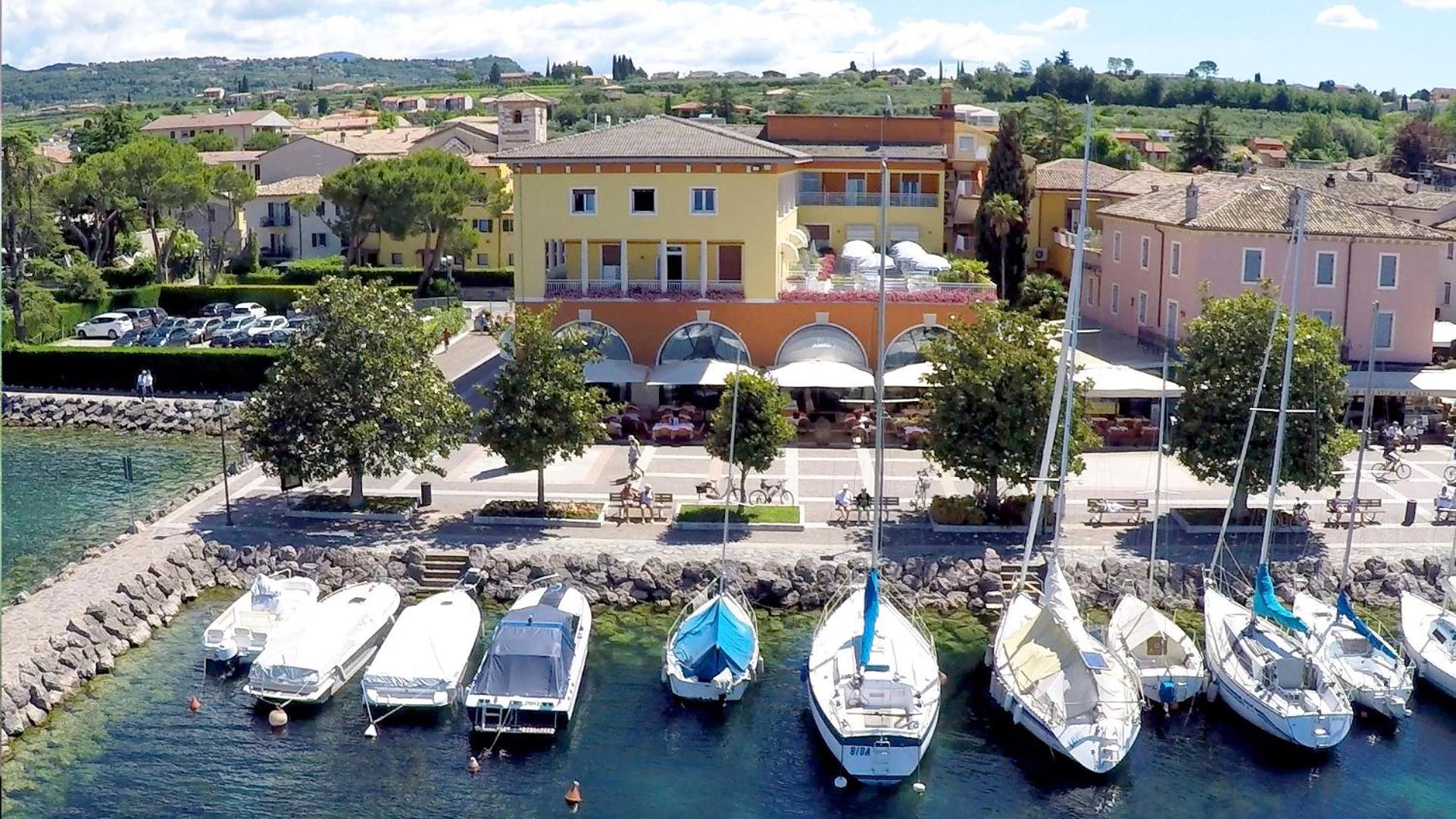 Hotel Vela D'Oro ***S บาร์โดลิโน ภายนอก รูปภาพ