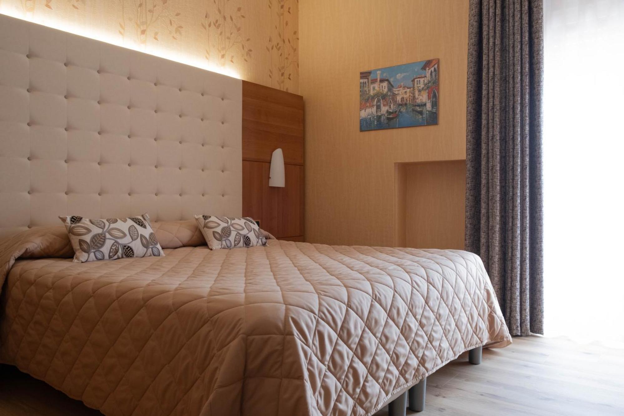 Hotel Vela D'Oro ***S บาร์โดลิโน ภายนอก รูปภาพ